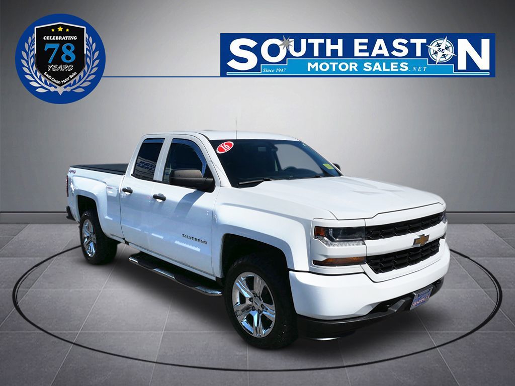 2016 Chevrolet Silverado 1500 Custom photo 3