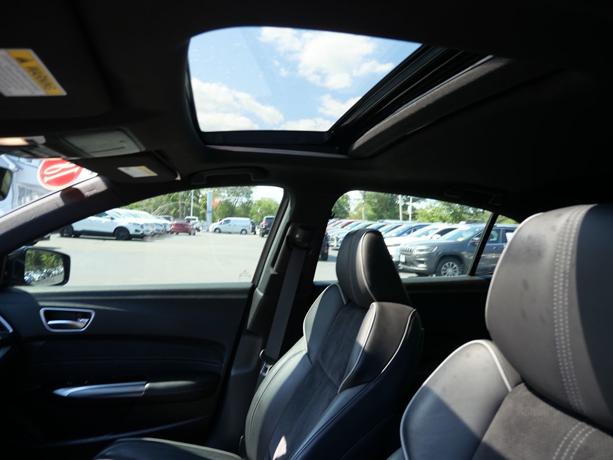 2018 Acura TLX SH-AWD Technology photo 11