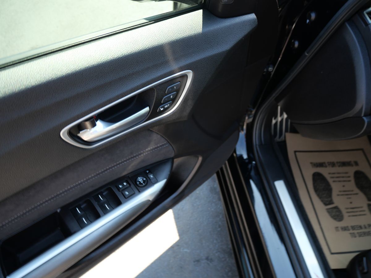 2018 Acura TLX SH-AWD Technology photo 17