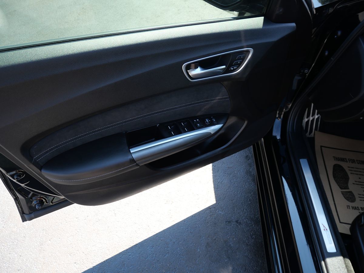 2018 Acura TLX SH-AWD Technology photo 18