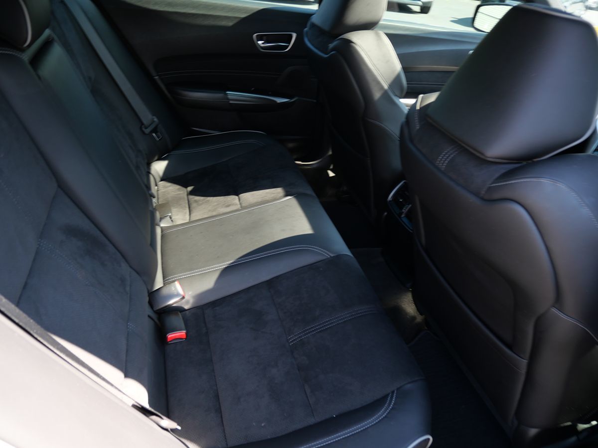 2018 Acura TLX SH-AWD Technology photo 25