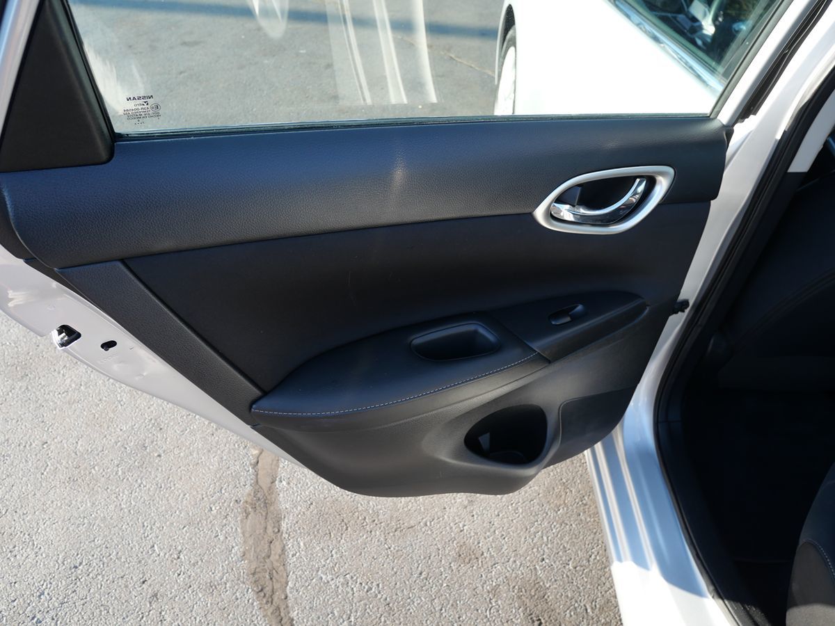 2018 Nissan Sentra SV photo 18