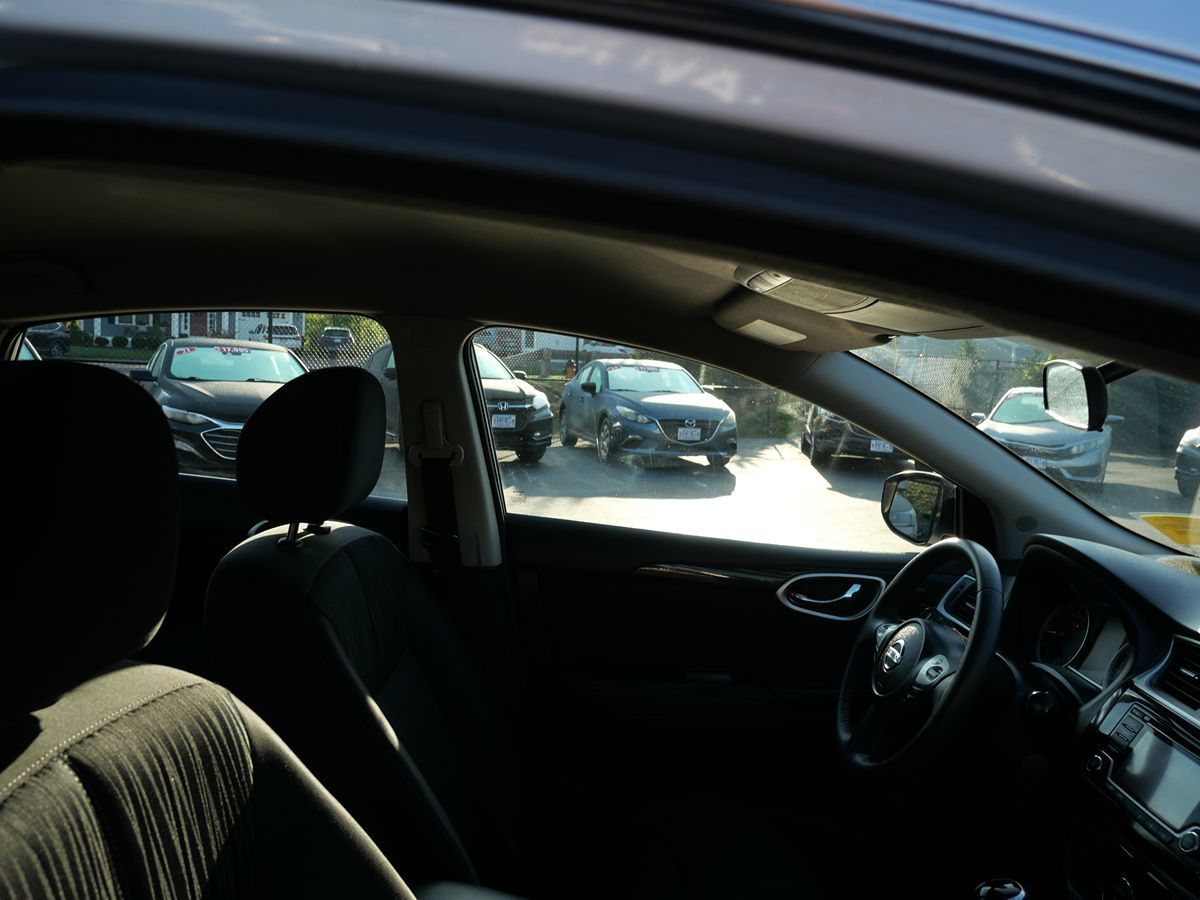 2018 Nissan Sentra SV photo 28