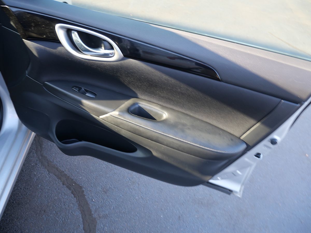 2018 Nissan Sentra SV photo 30