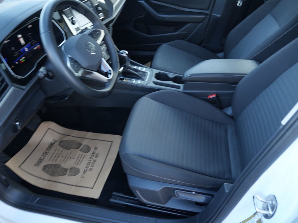 2024 Volkswagen Jetta S - Photo 10
