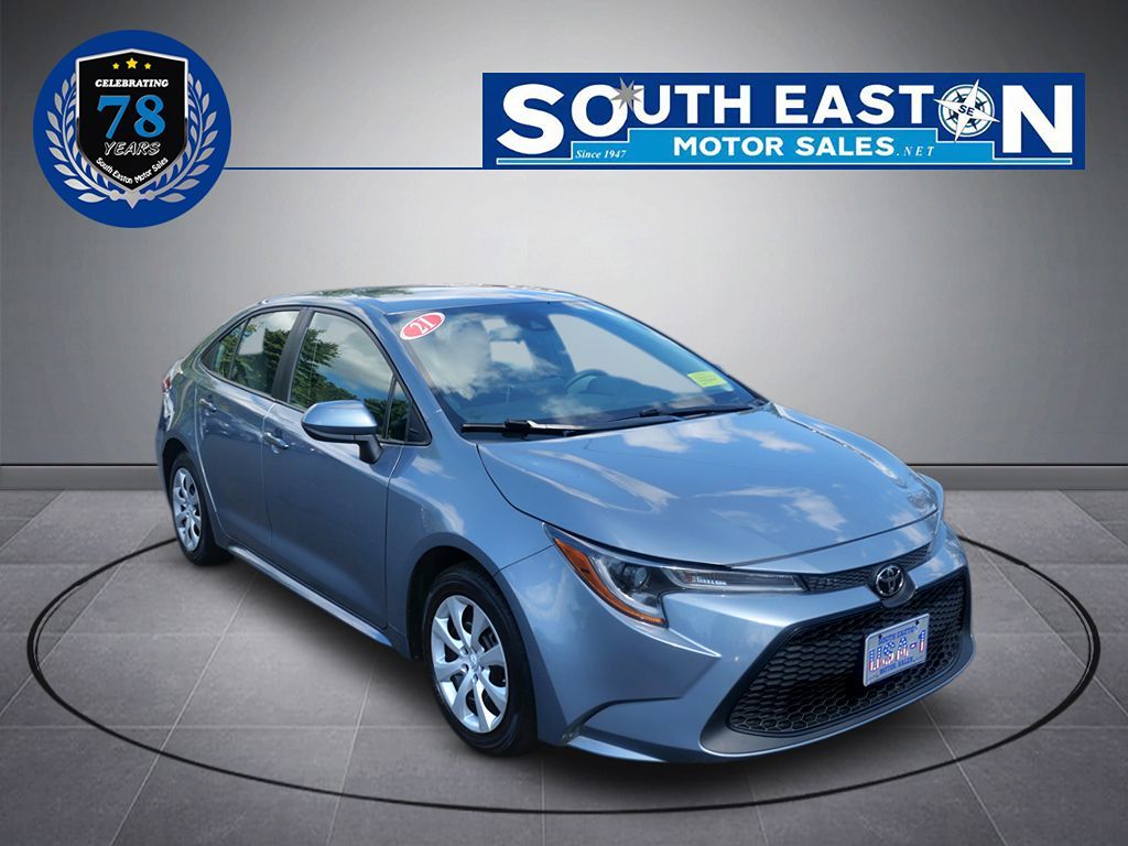 2021 Toyota Corolla LE photo 3
