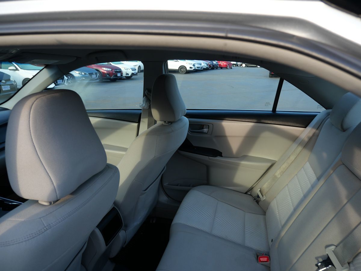 2015 Toyota Camry LE photo 20