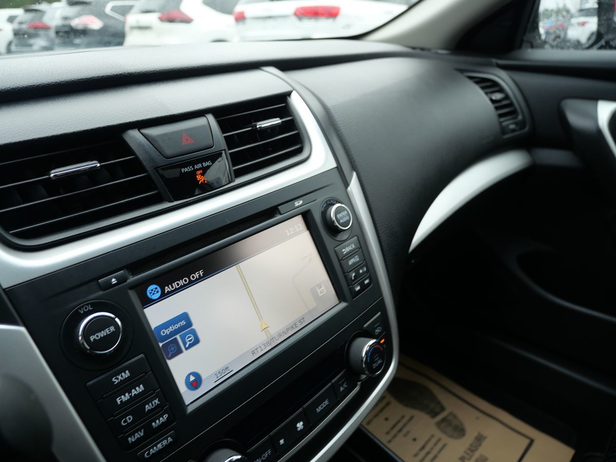 2017 Nissan Altima 2.5 SV photo 14