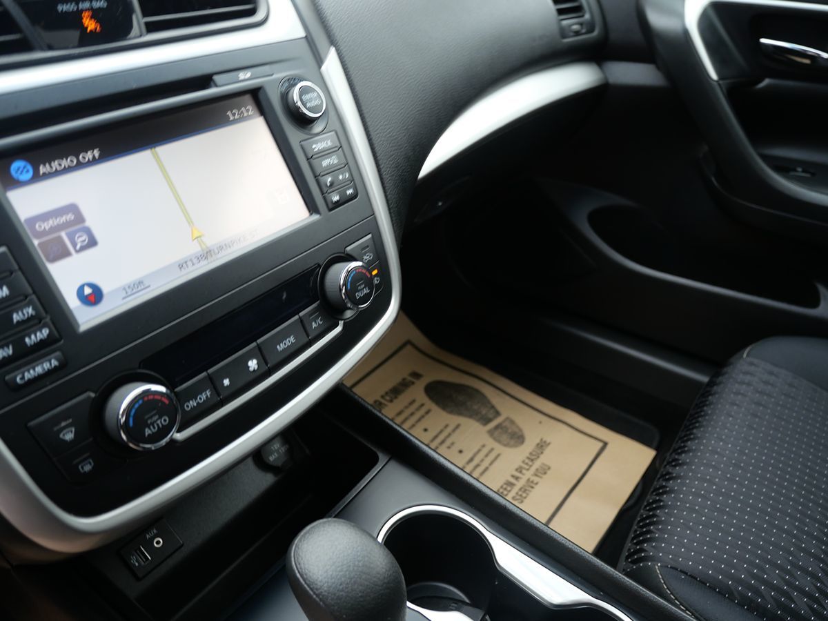 2017 Nissan Altima 2.5 SV photo 15