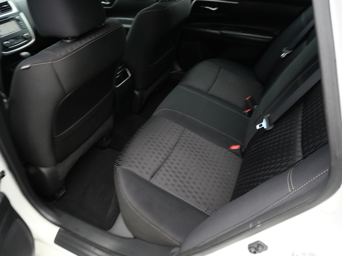 2017 Nissan Altima 2.5 SV photo 17
