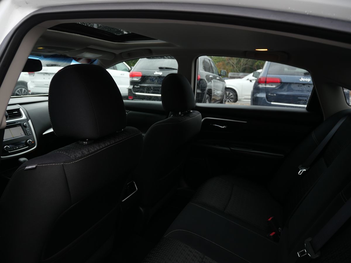 2017 Nissan Altima 2.5 SV photo 18