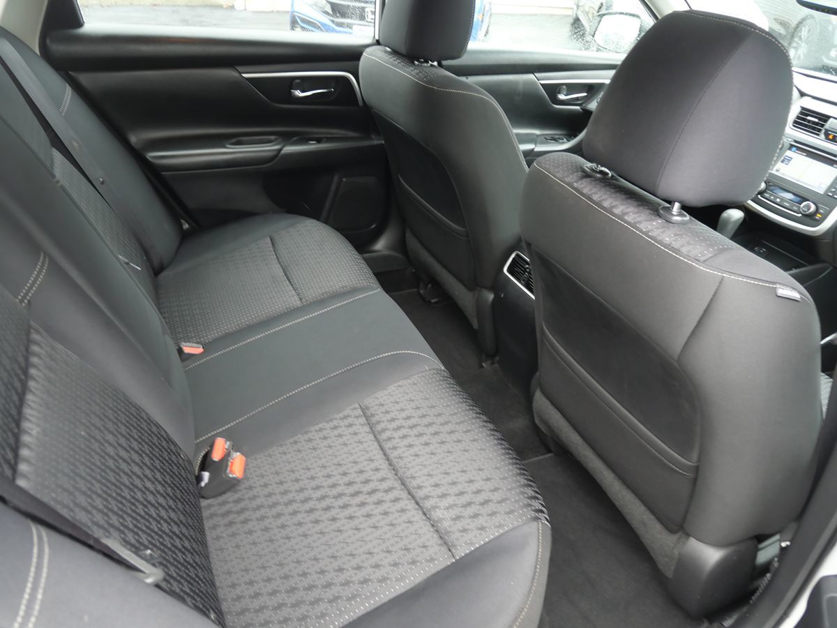 2017 Nissan Altima 2.5 SV photo 21