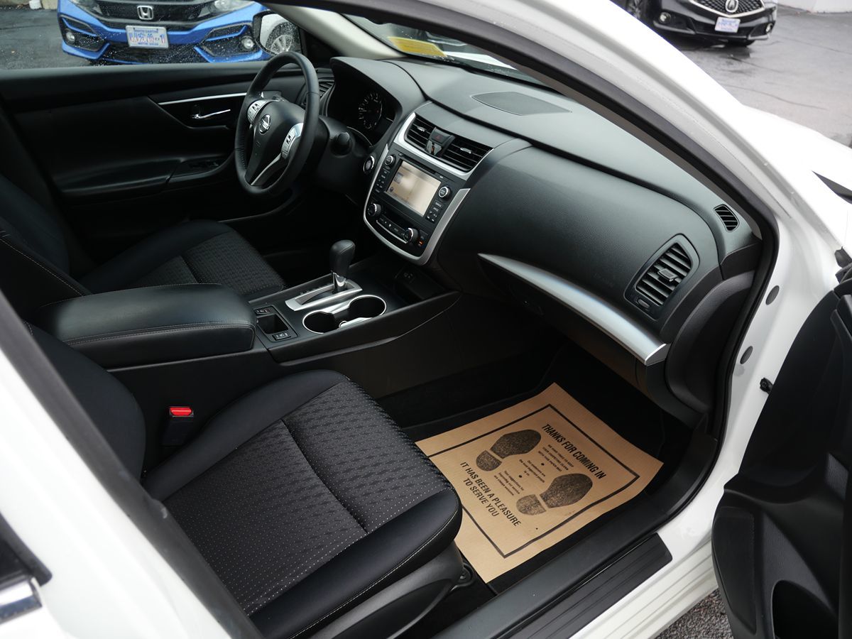 2017 Nissan Altima 2.5 SV photo 24