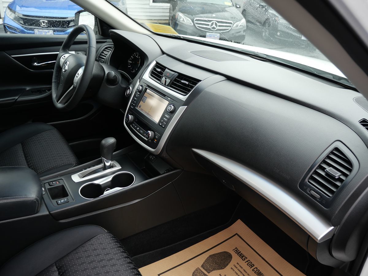 2017 Nissan Altima 2.5 SV photo 28