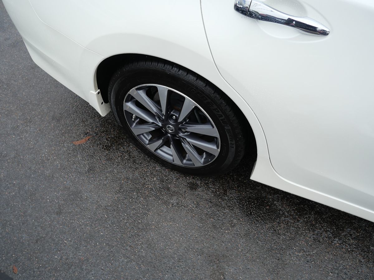 2017 Nissan Altima 2.5 SV photo 30