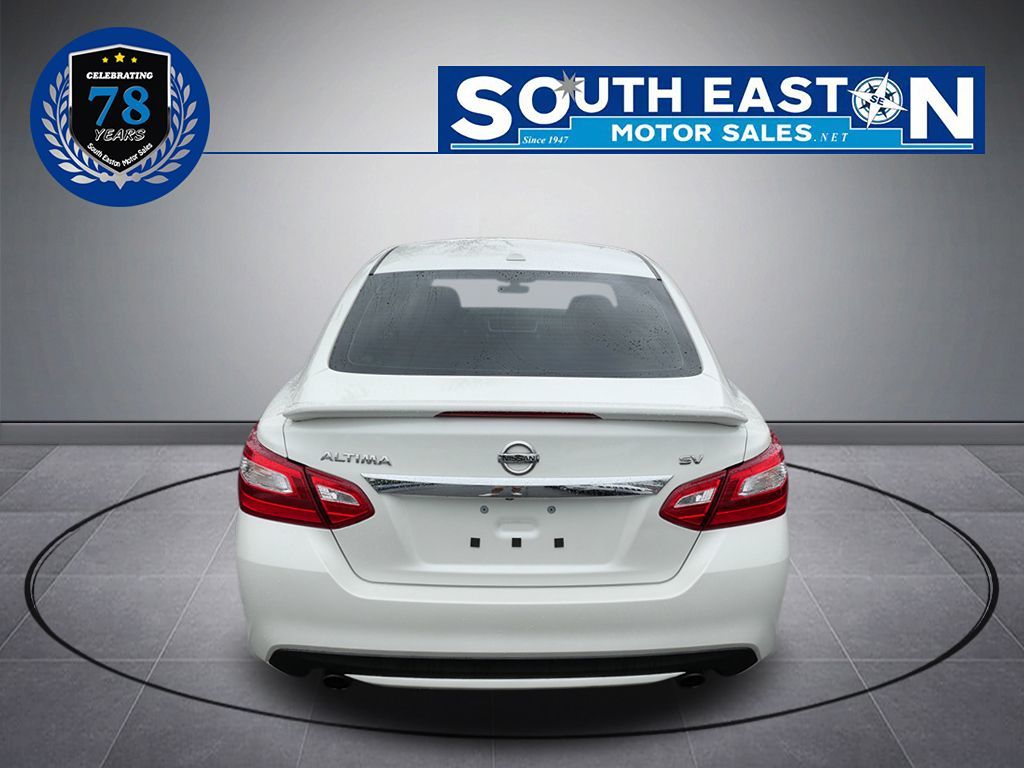 2017 Nissan Altima 2.5 SV photo 5