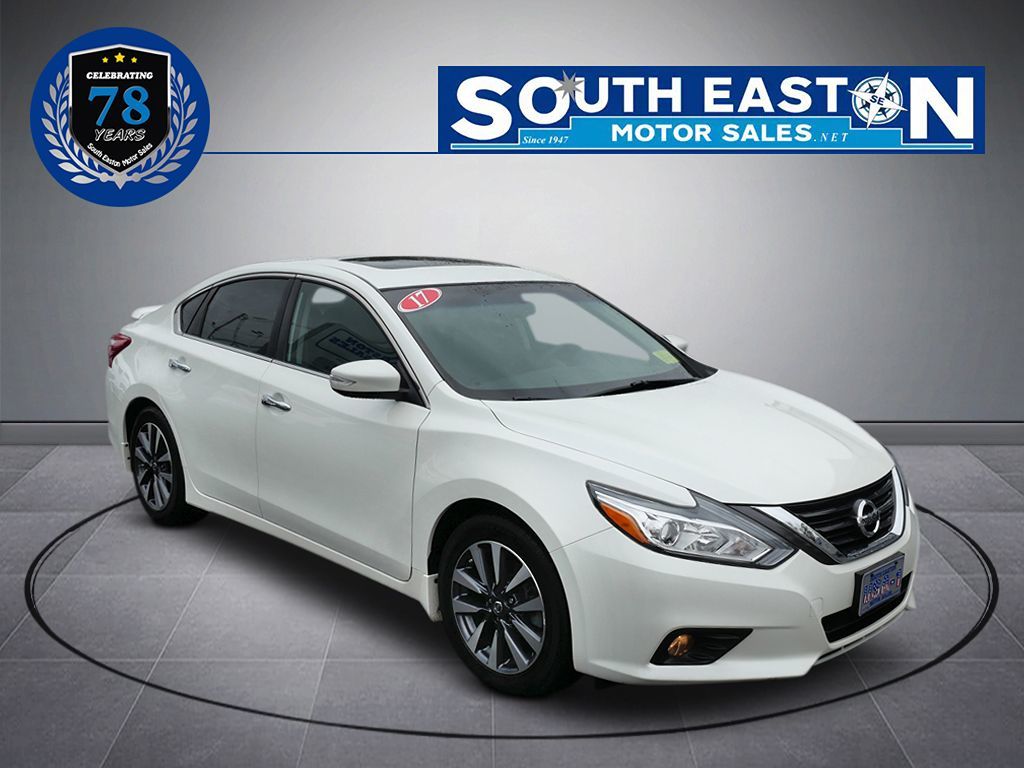 2017 Nissan Altima 2.5 SV photo 3