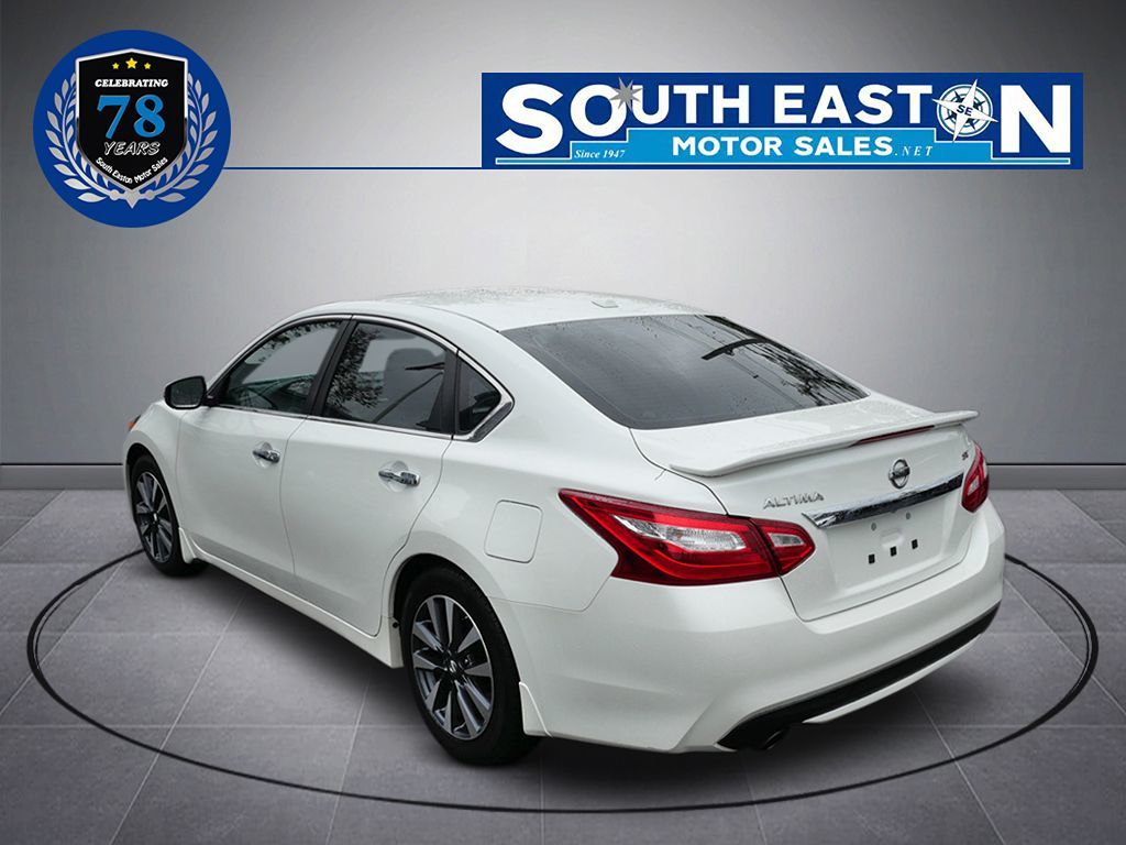 2017 Nissan Altima 2.5 SV photo 6