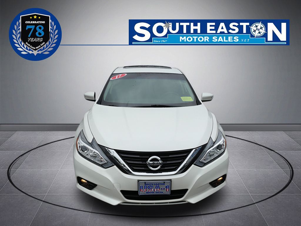2017 Nissan Altima 2.5 SV photo 4