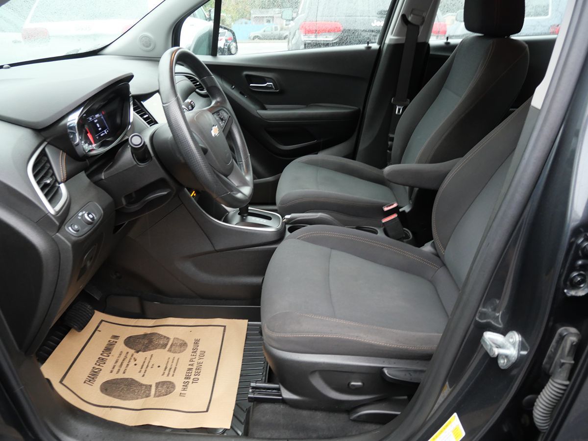 2019 Chevrolet Trax LS photo 11