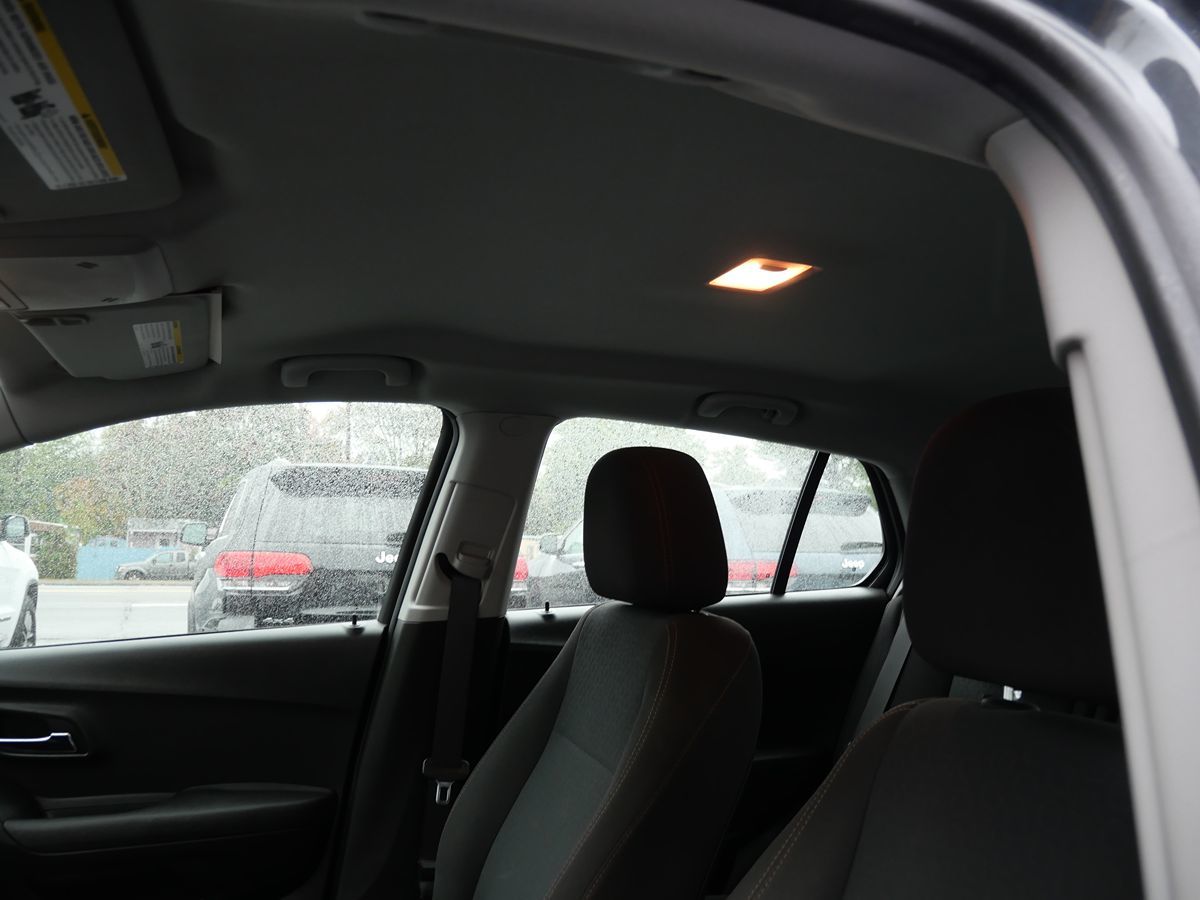 2019 Chevrolet Trax LS photo 12