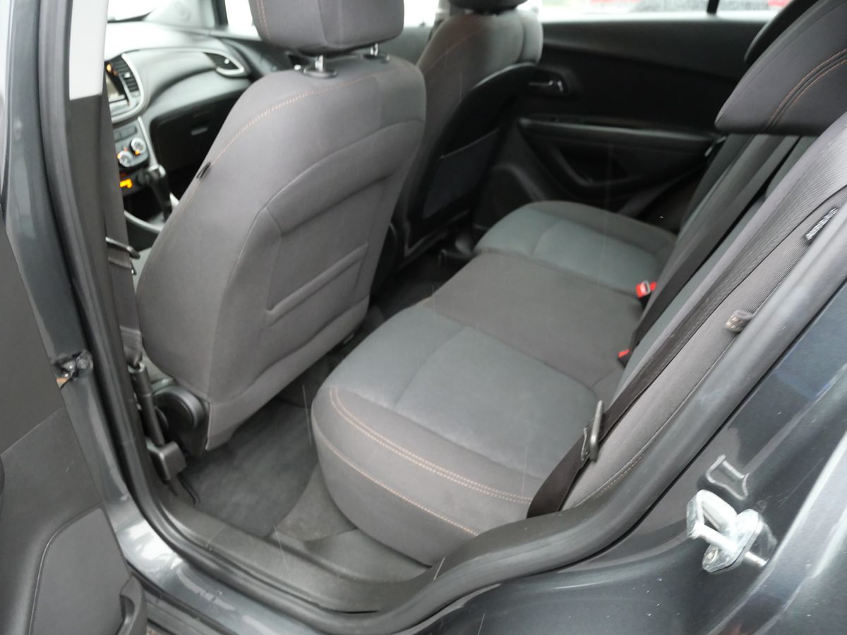 2019 Chevrolet Trax LS photo 24