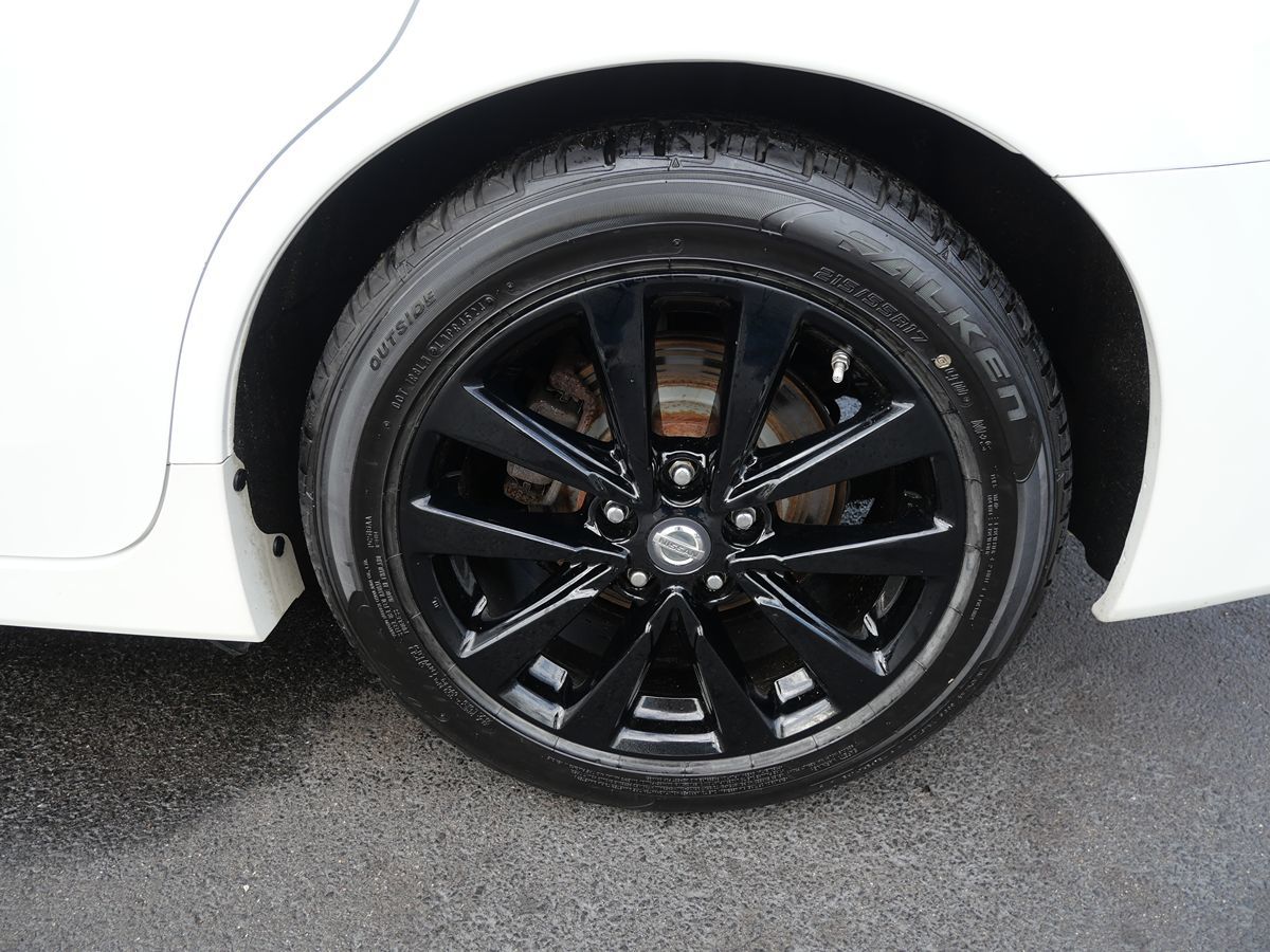 2017 Nissan Altima 2.5 SL photo 2