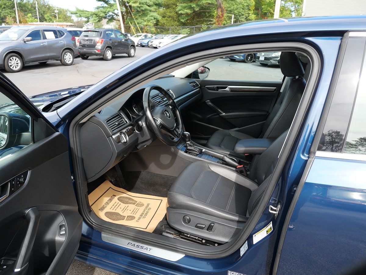 2018 Volkswagen Passat 2.0T SE photo 9