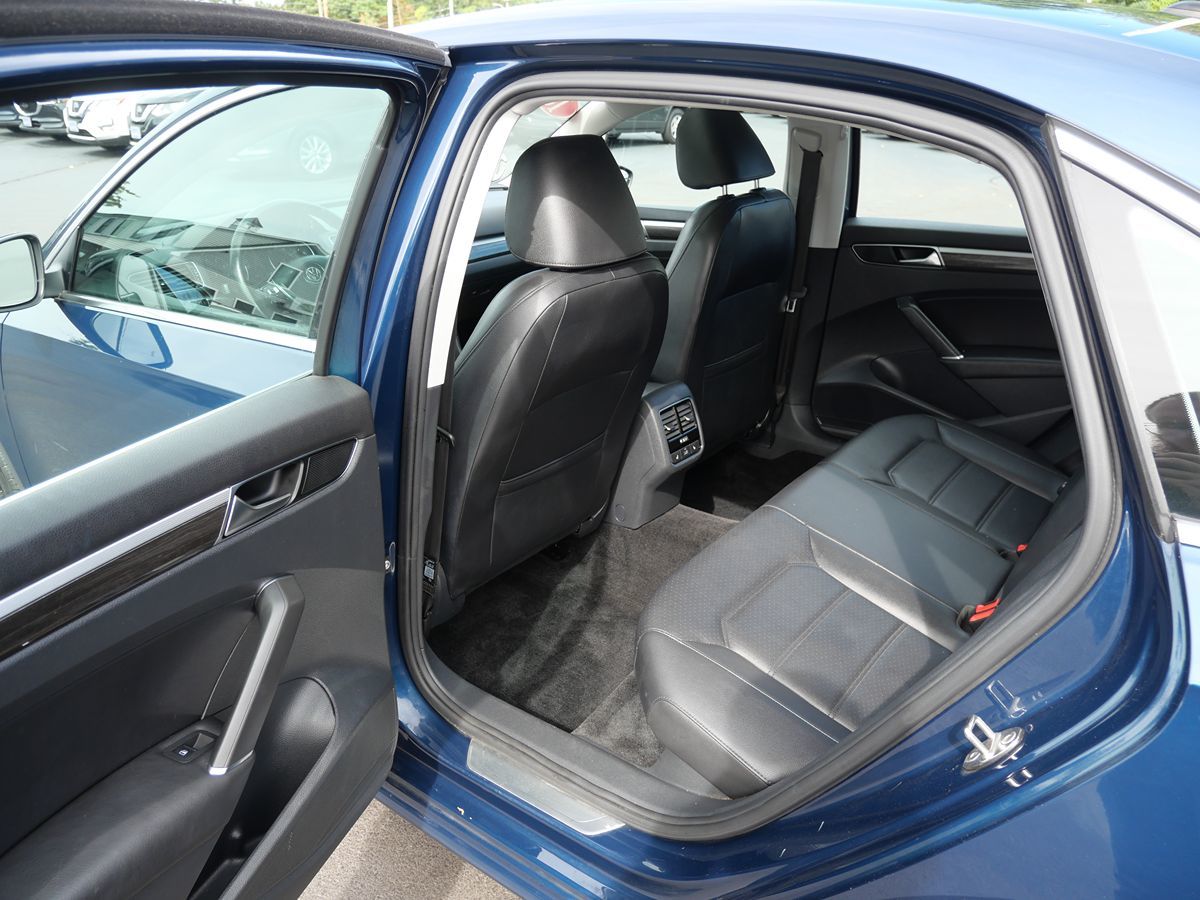 2018 Volkswagen Passat 2.0T SE photo 19