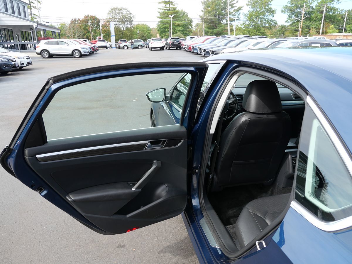 2018 Volkswagen Passat 2.0T SE photo 24