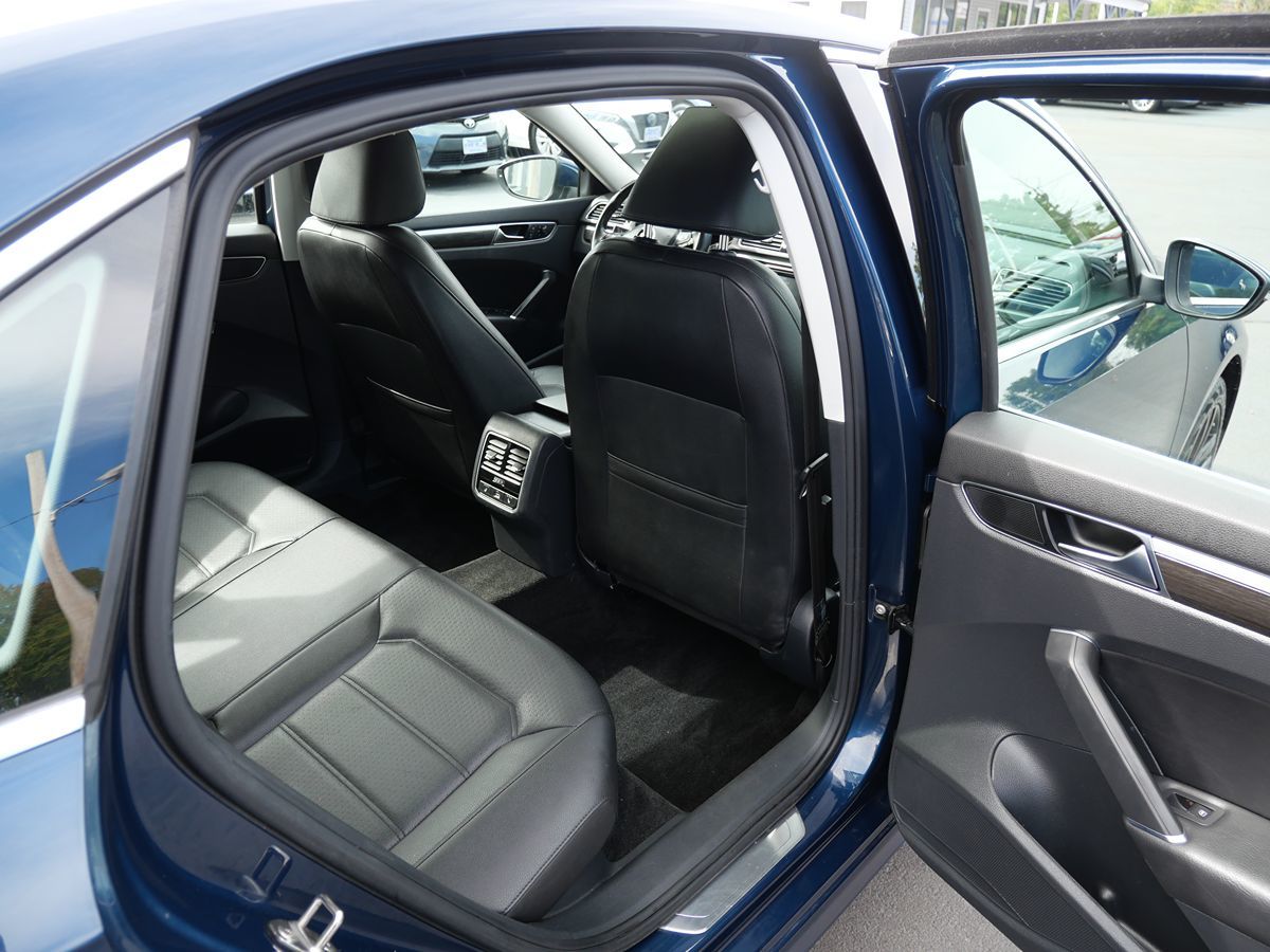 2018 Volkswagen Passat 2.0T SE photo 25