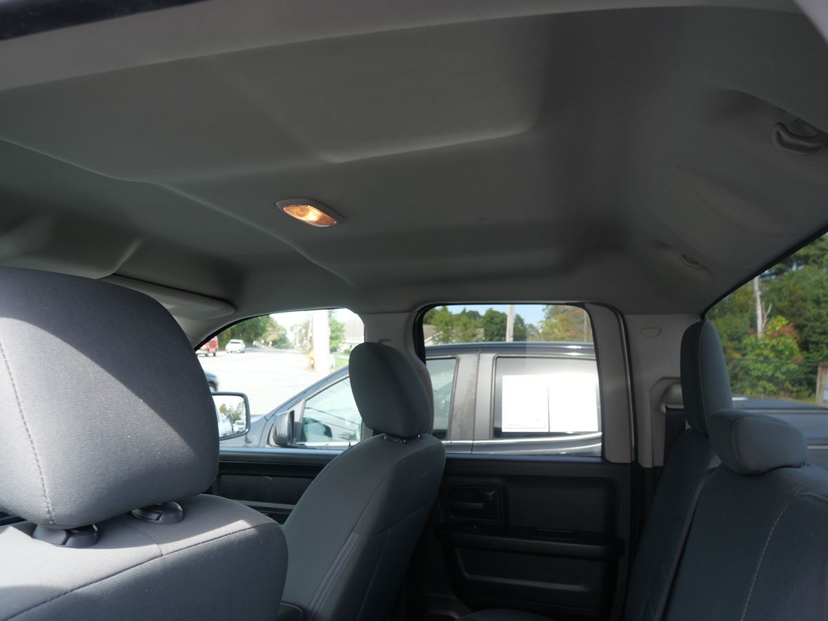 2018 Ram 1500 Express photo 17
