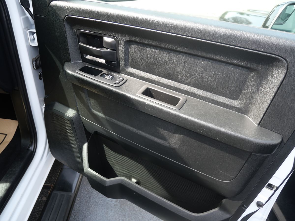 2018 Ram 1500 Express photo 27