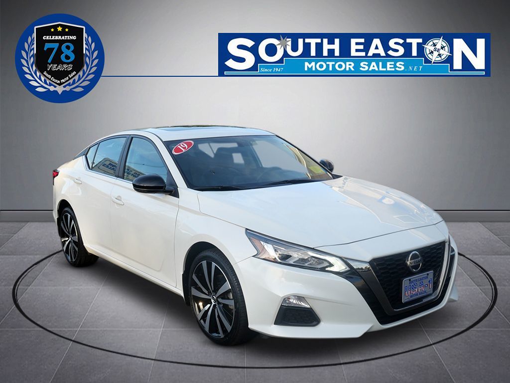 2019 Nissan Altima 2.5 SR photo 3