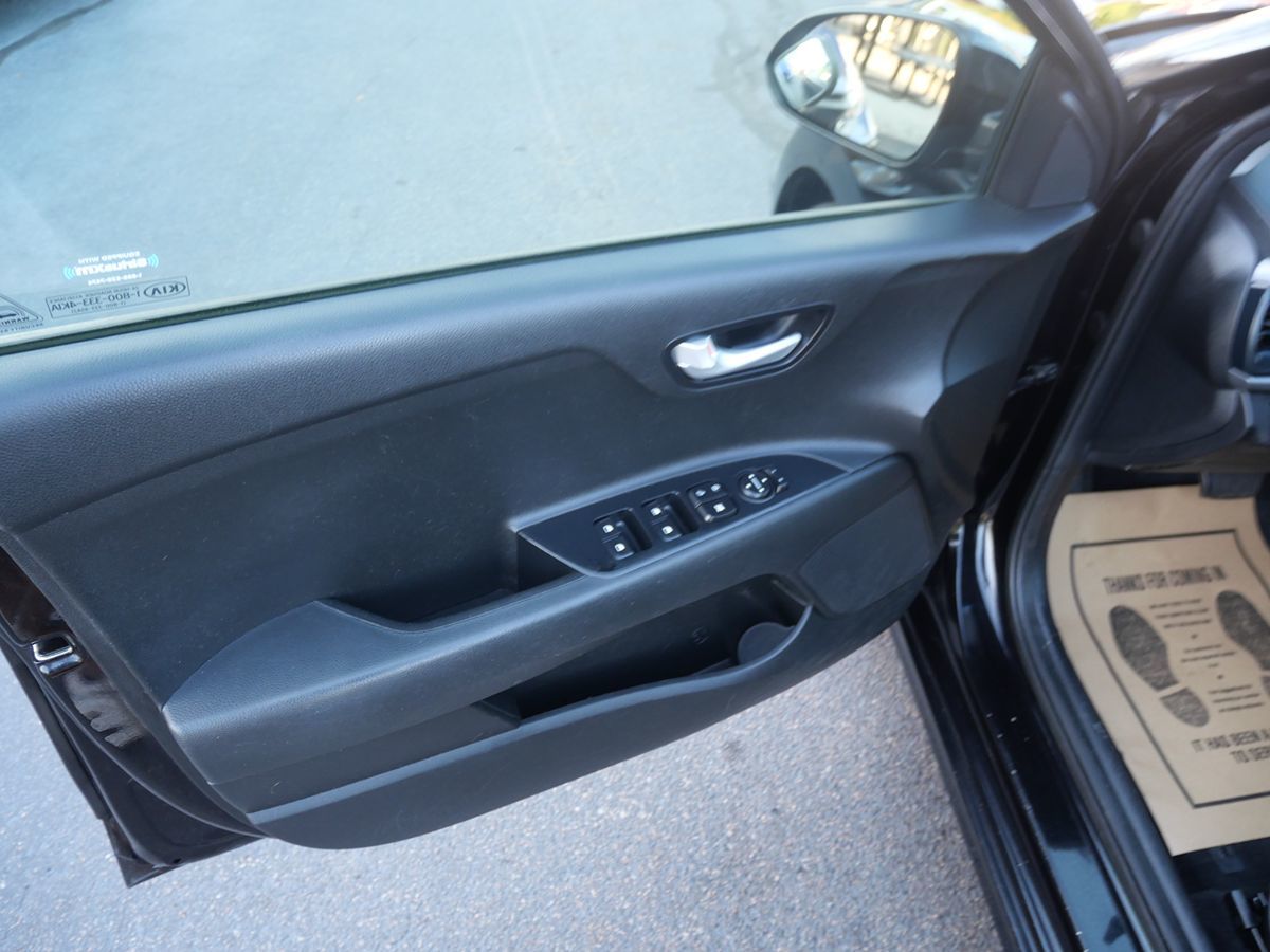 2018 Kia Rio S photo 17
