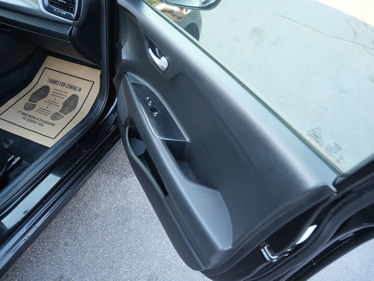 2018 Kia Rio S photo 31