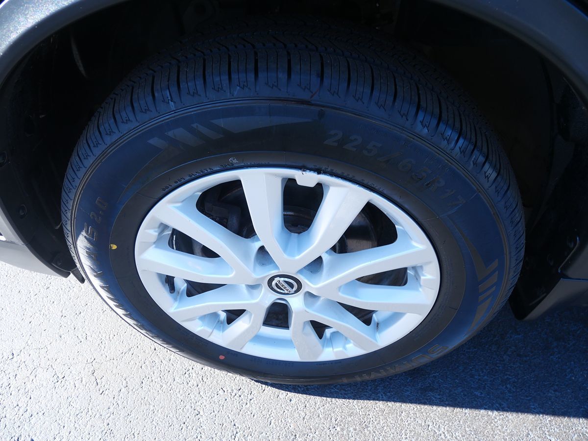 2018 Nissan Rogue SV photo 34