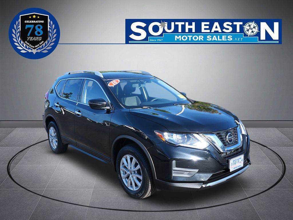 2018 Nissan Rogue SV photo 3