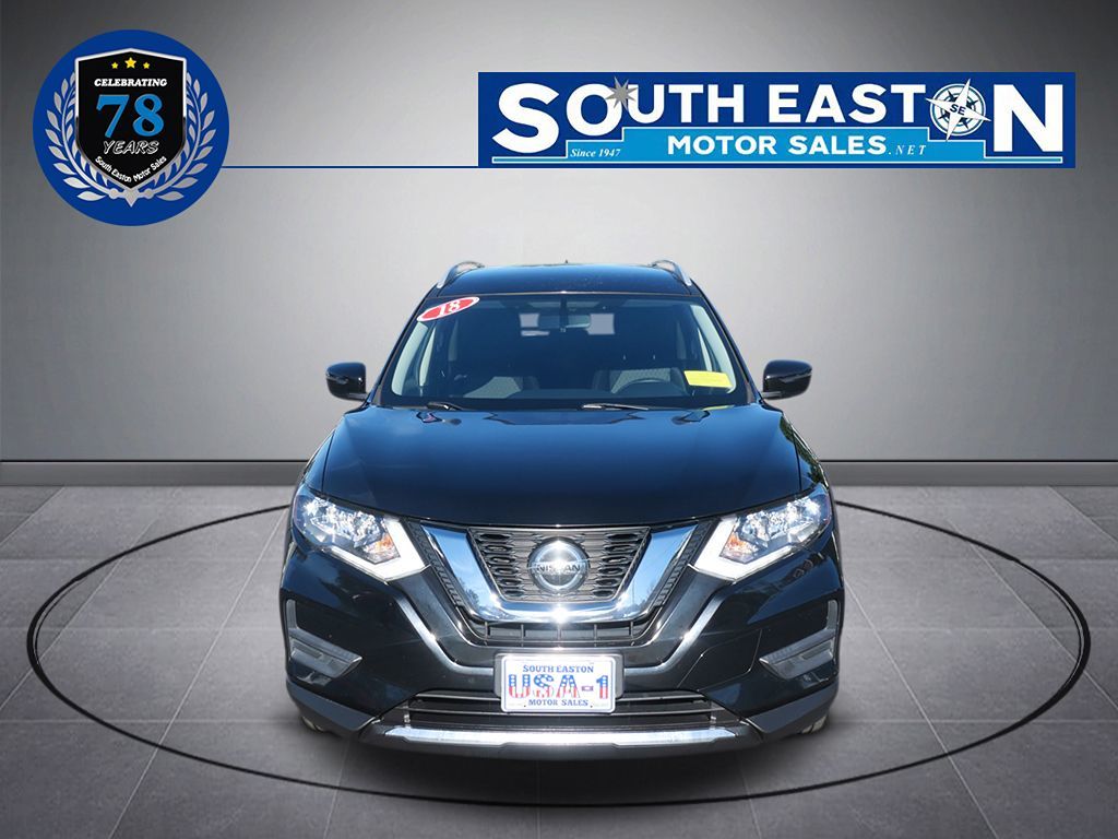 2018 Nissan Rogue SV photo 4