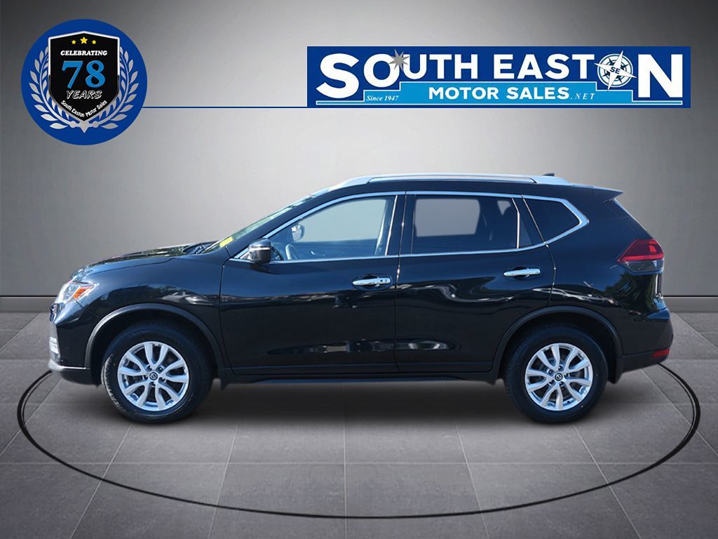 2018 Nissan Rogue SV photo 8