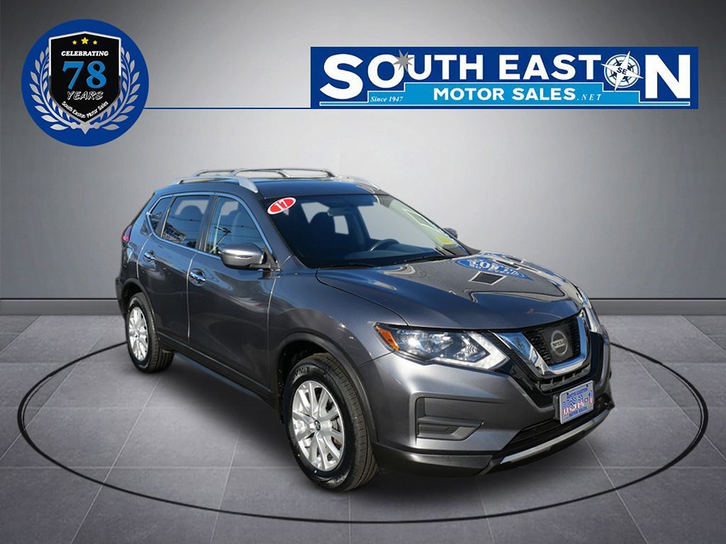 2017 Nissan Rogue SV photo 3
