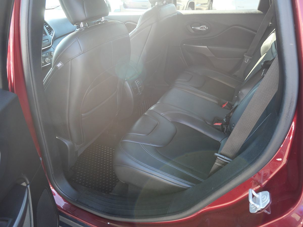 2019 Jeep Cherokee Latitude photo 21