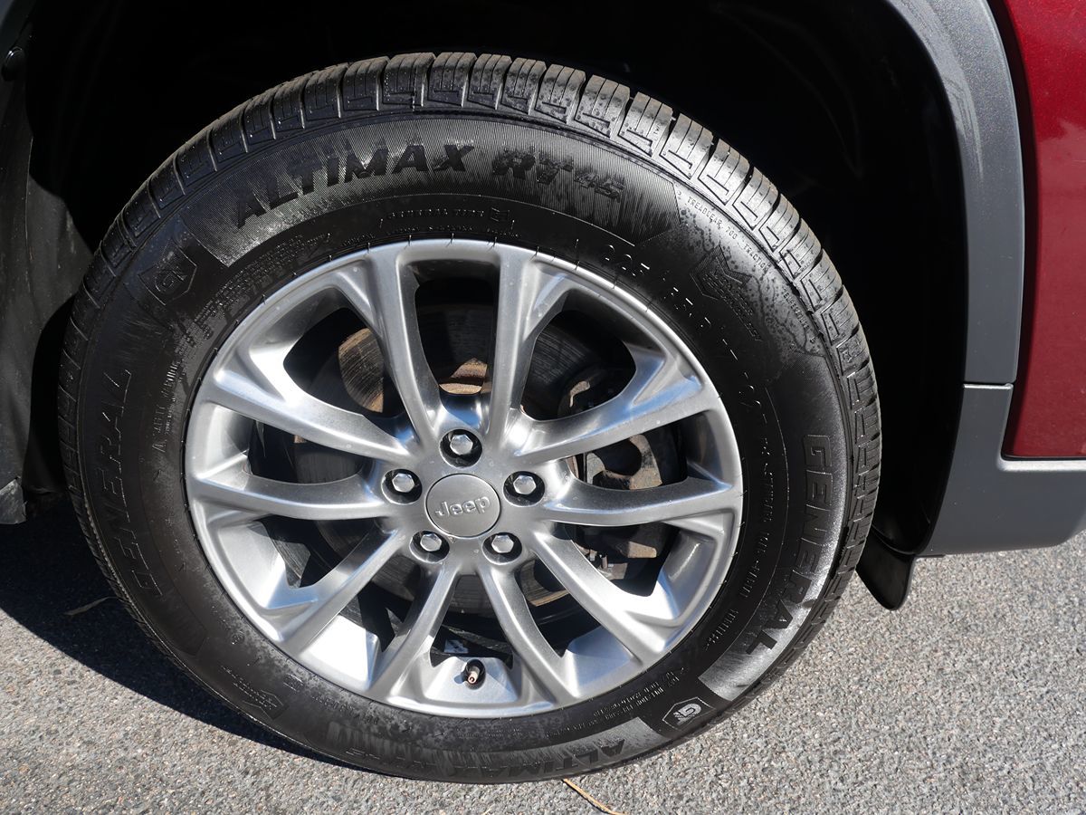2019 Jeep Cherokee Latitude photo 33