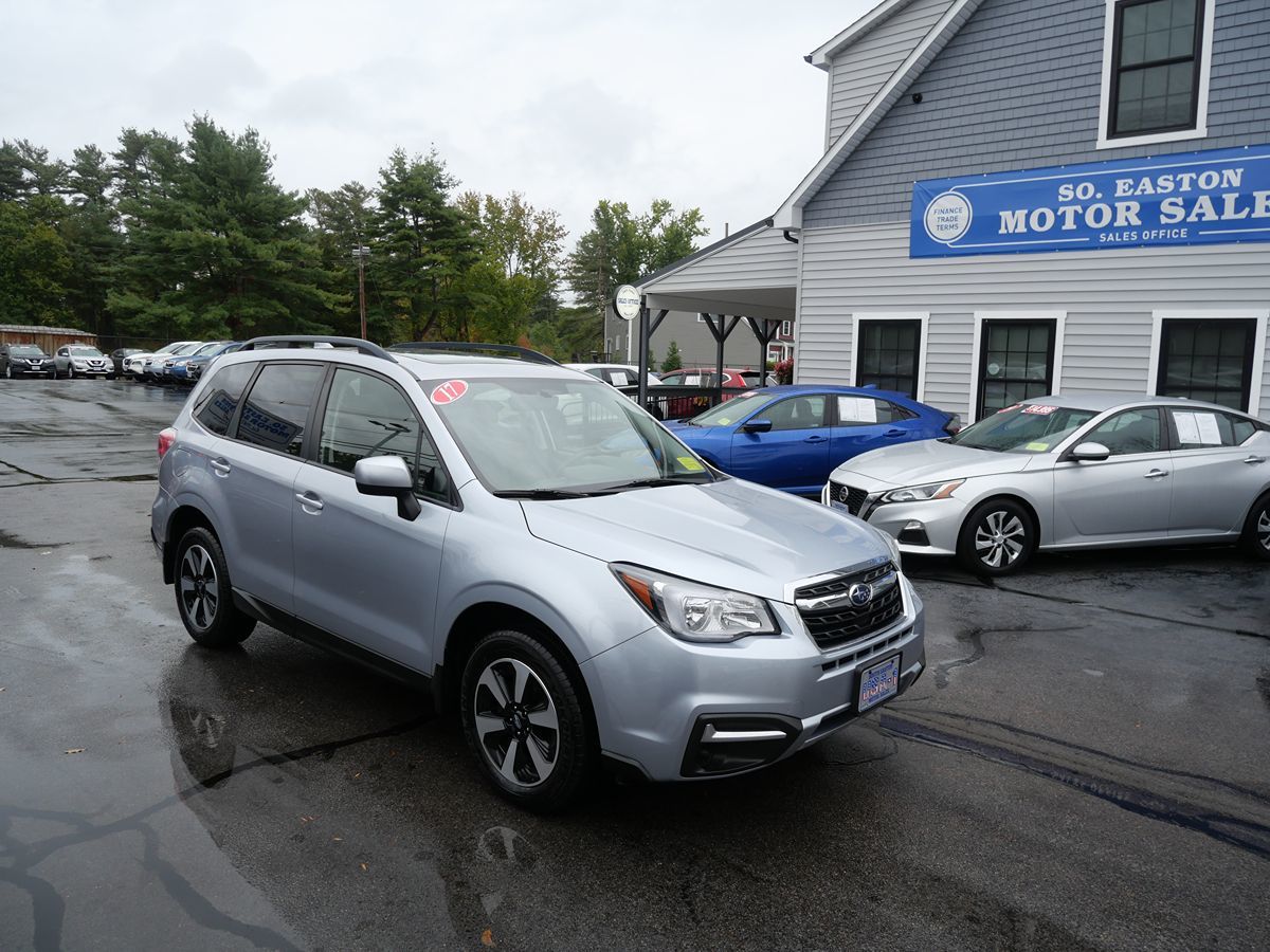 2017 Subaru Forester Premium photo 2