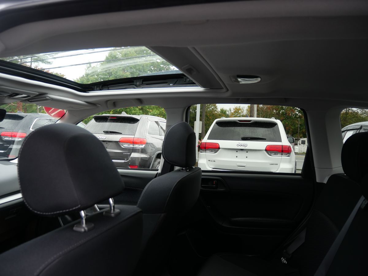 2017 Subaru Forester Premium photo 15