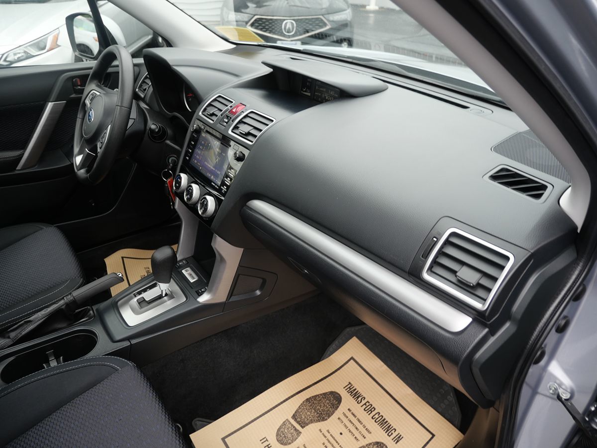 2017 Subaru Forester Premium photo 24