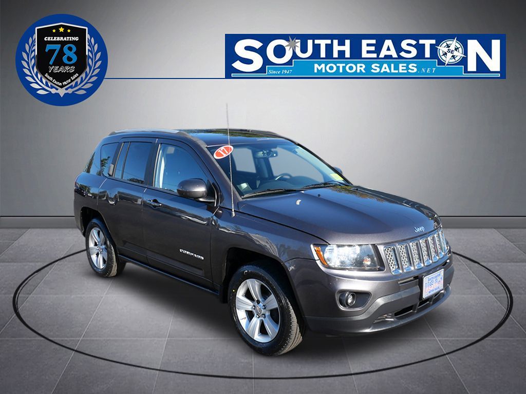 2017 Jeep Compass Latitude photo 3