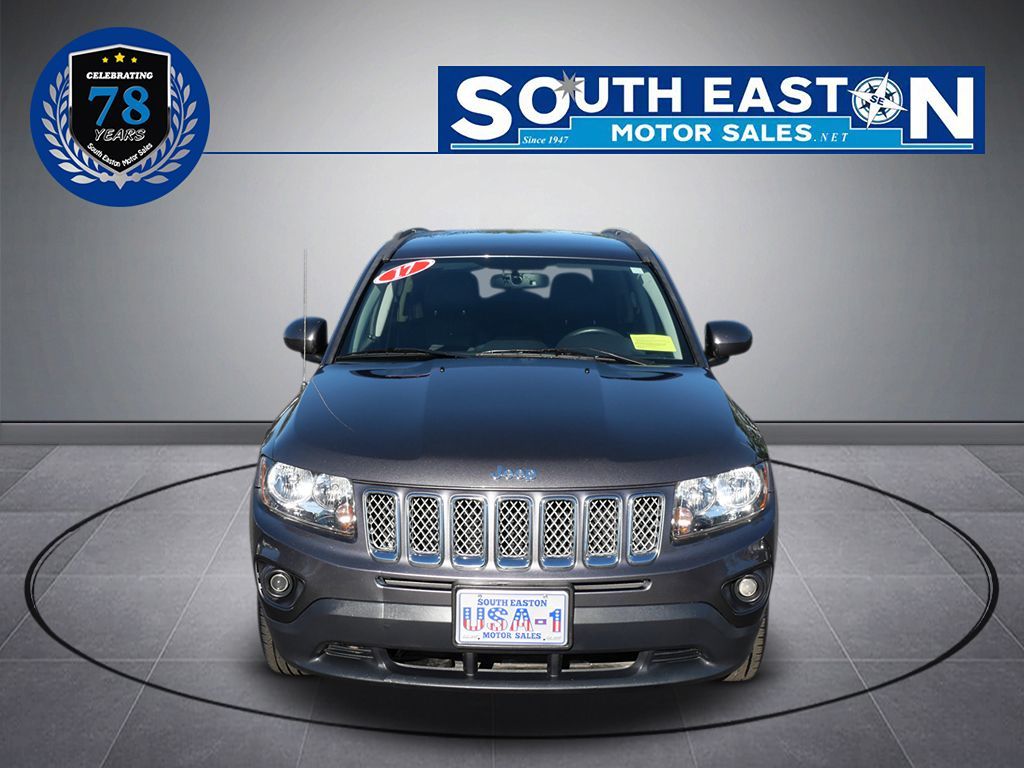 2017 Jeep Compass Latitude photo 4