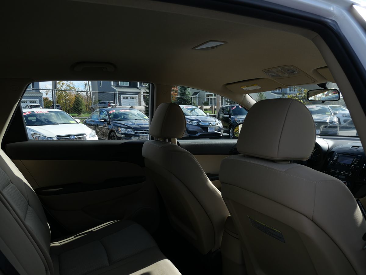 2012 Hyundai Elantra Touring GLS - Photo 24