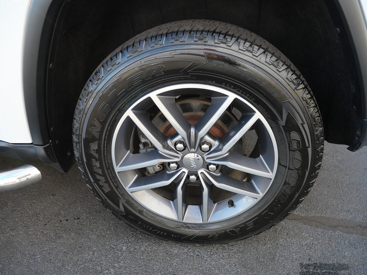 2018 Jeep Grand Cherokee Limited photo 2